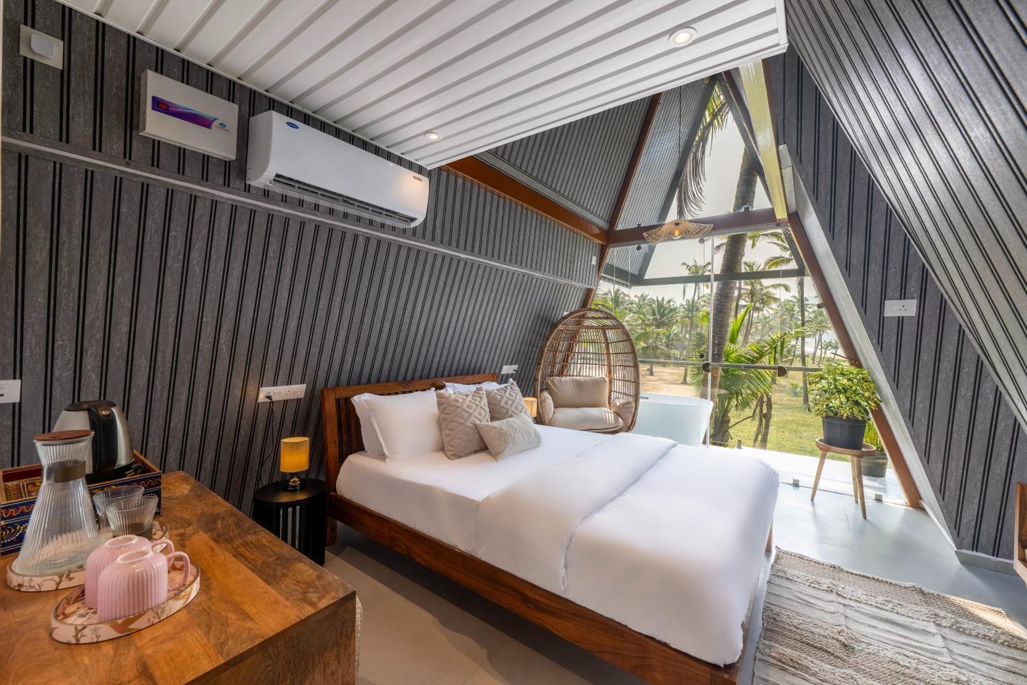 The Rose Goa Beach Resort Agonda Exterior photo